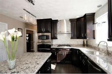 27 Skyline Dr, Malden, MA 02148 - photo 2