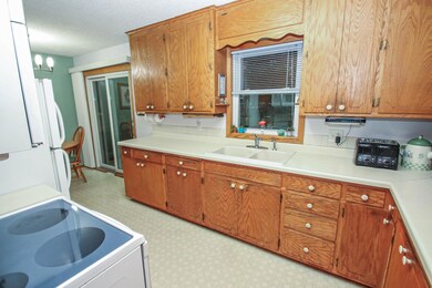 709 2nd St S, Sauk Rapids, MN 56379 - photo 7