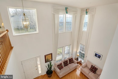 19220 Wheatfield Dr, Germantown, MD 20876 - photo 5