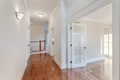 817EBarringtonCircle_07