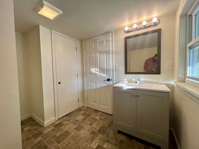 13 Summer St, Somersworth, NH 03878 - photo 6