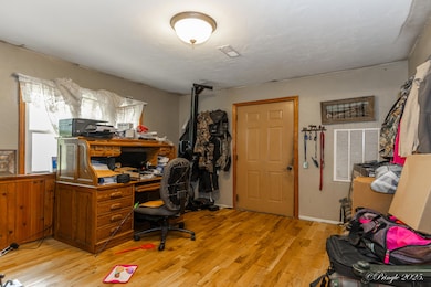 Office-Bonus Room-1