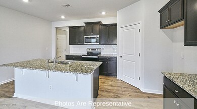 Cali_Dark_Cabinets14