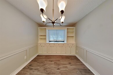 1600 Trinity Ct, Bedford, TX 76022 - photo 5