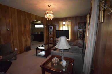 3012 Shannon Ave, Youngstown, OH 44505 - photo 2