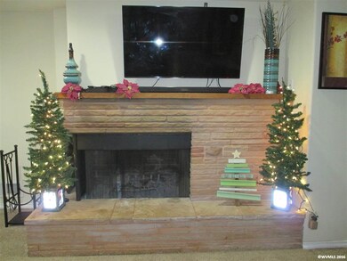 3263 Pioneer Dr SE, Salem, OR 97302 - photo 4