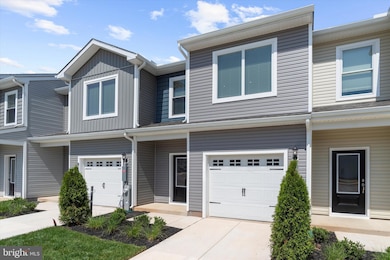 8139 Bartholomew Ct, Baltimore, MD 21206 - photo 3