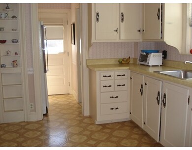 24 Iroquois Rd, Arlington, MA 02476 - photo 5