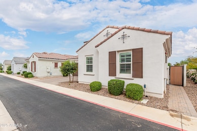 242 E Aster Dr, Chandler, AZ 85286 - photo 3