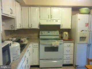 2030 Brooks Square Place, Falls Church, VA 22043 - photo 3