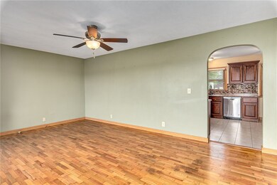 14117 E 950th Ave, Effingham, IL 62401 - photo 2