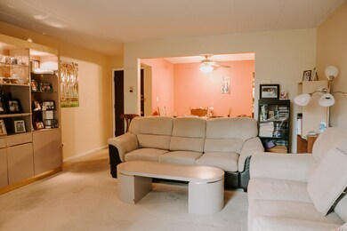 1220 S Lorraine Rd unit 2C, Wheaton, IL 60189 - photo 6