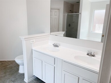 8911 Danbury Hollow Ln, Houston, TX 77075 - photo 7