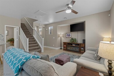 645 Monument Point St, Henderson, NV 89002 - photo 4