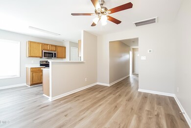 004-photo-dining-area-9112932