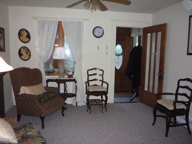 74 W Broadway, Jim Thorpe, PA 18229 - photo 4