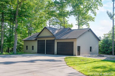 11168 Whispering Woods Ln, West Olive-10