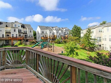 13061 Park Crescent Cir, Herndon, VA 20171 - photo 5