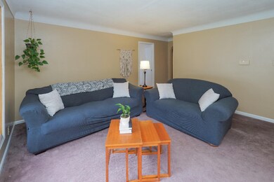 2922 Broadway Ave-105
