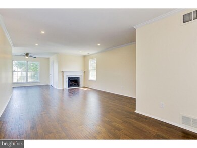 306B Violet Dr unit 306B, Mount Laurel, NJ 08054 - photo 7