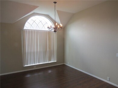 633 Blue Sky Dr, Arlington, TX 76002 - photo 5