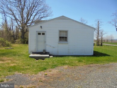 19100 Airmont Rd, Round Hill, VA 20141 - photo 2