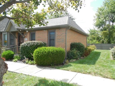 1417 Pegwood Dr, Columbus, OH 43229 - photo 2