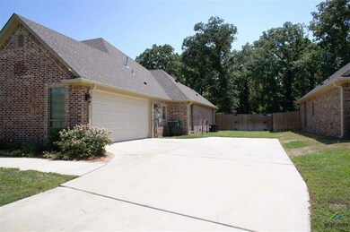 913 913 Dolores St, Tyler, TX 75703 - photo 3