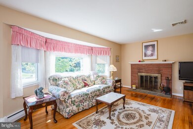 908 Starbit Rd, Towson, MD 21286 - photo 7