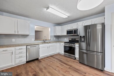 415 Park Cove Dr, Stafford, VA 22554 - photo 2