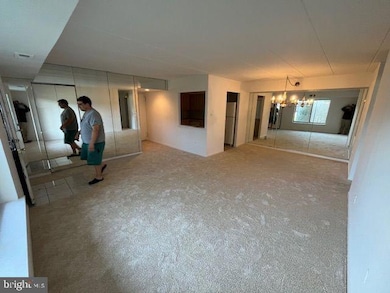 67003 00 Delaire Landing Rd unit 3, Philadelphia, PA 19114 - photo 2