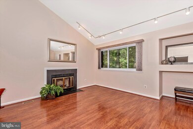 9634 Green Moon Path, Columbia, MD 21046 - photo 5