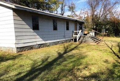 208 Labass St, Muldrow, OK 74948 - photo 3