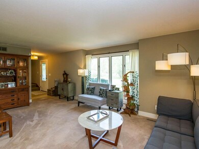 4551 Doe Run Dr, Cedar Rapids, IA 52411 - photo 3