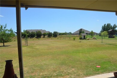 Large backyard with room for the pool, garden or t