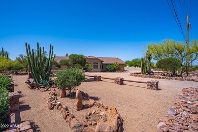 2-web-or-mls-6145 E 14th Ave (02)