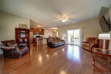 112 Crews Ln unit 3, Statesville, NC 28677 - photo 5