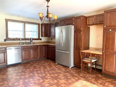 3376 Stage Rd, South Pomfret, VT 05067 - photo 4