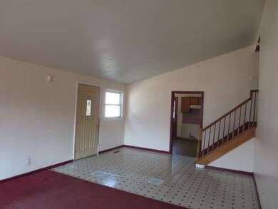 618 Santa fe Ave, Carpentersville, IL 60110 - photo 2