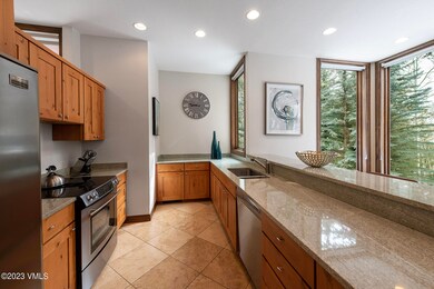 Kitchen with pleanty of natural light