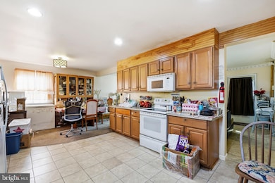 8203 Oglethorpe St, New Carrollton, MD 20784 - photo 6