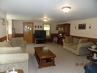 117 Sawkill Ave, Milford, PA 18337 - photo 4