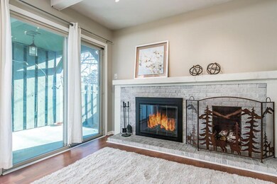 1563 Sandringham Court-6-SMALL