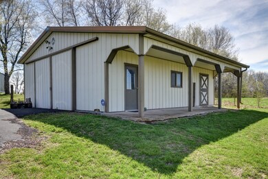 695 N Gregg Road-44