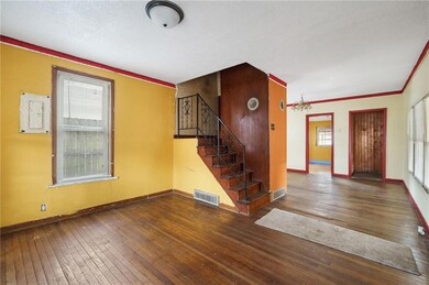 3809 16th St, Des Moines, IA 50313 - photo 2