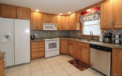 465 Wurlitzer Dr, North Tonawanda, NY 14120 - photo 4