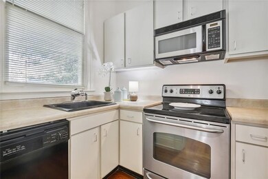 7014 Saint Charles Ave unit L, New Orleans, LA 70118 - photo 5