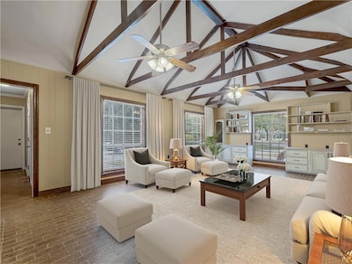family room
