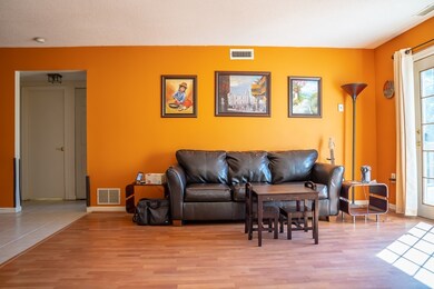 371 Aiken Ave unit 6, Lowell, MA 01850 - photo 3