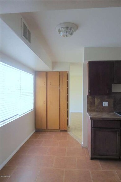 1070 N Dakota St, Chandler, AZ 85225 - photo 6